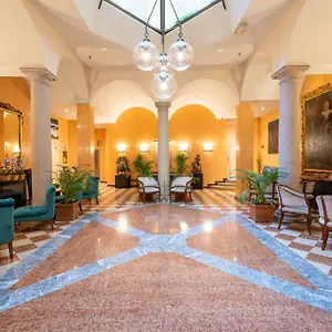 4* מלון Regina